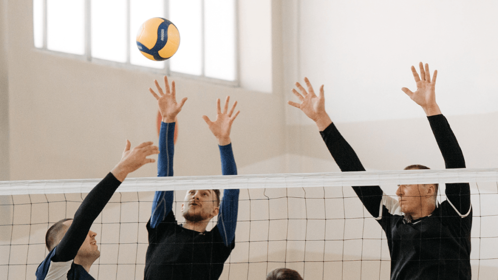 Nomes para times de vôlei, mais de 470 ideias criativas! 2 Time jogando vôlei